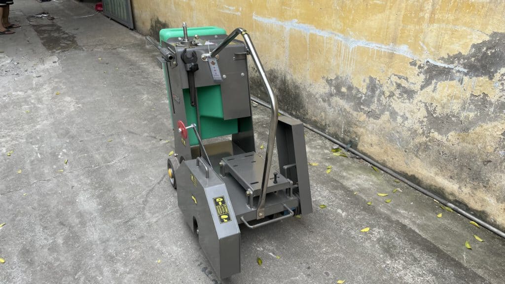 MÁY CẮT BÊ TÔNG CBT-25 - DIESEL 186FAE+ĐỀ NỔ - 18CM