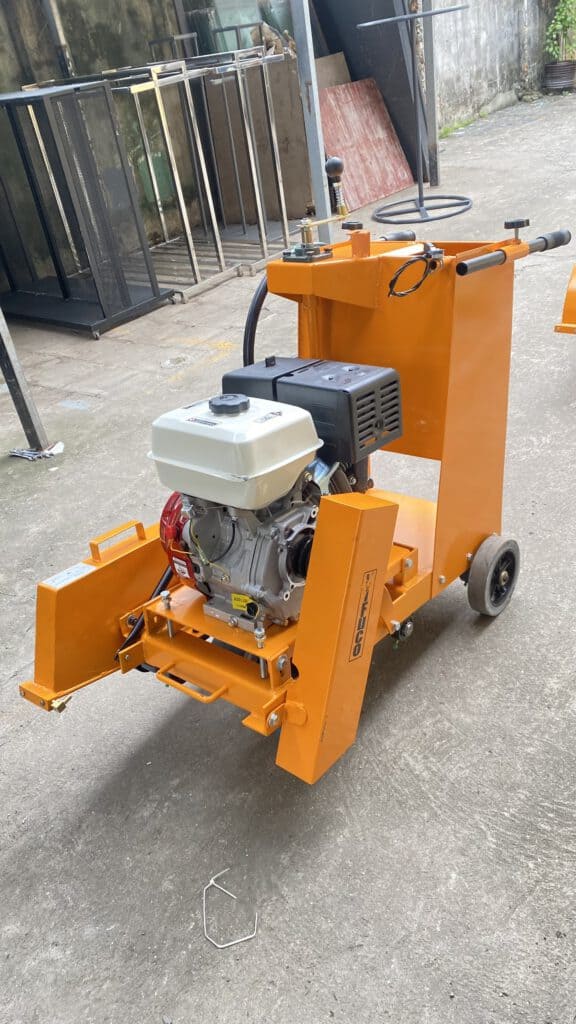 MÁY CẮT BÊ TÔNG KC12-GX (HONDA THÁI LAN GX200 - 10CM)