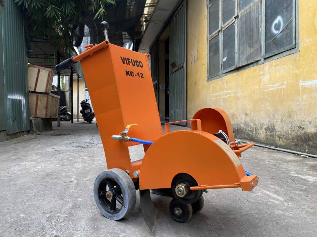 KHUNG MÁY CẮT BÊ TÔNG VIFUCO KC12M - 8CM