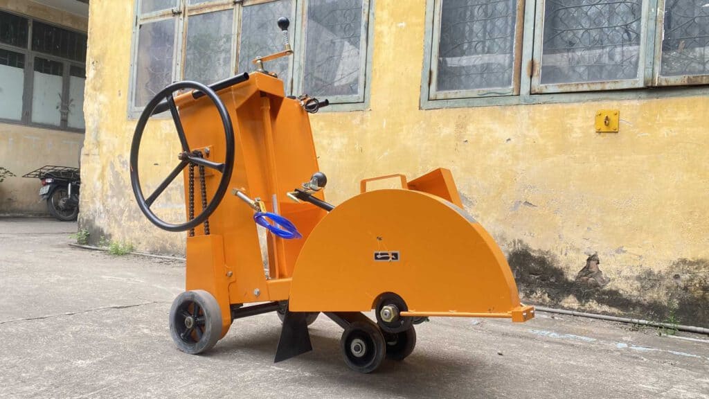 KHUNG MÁY CẮT BÊ TÔNG VIFUCO KC24 - 20CM