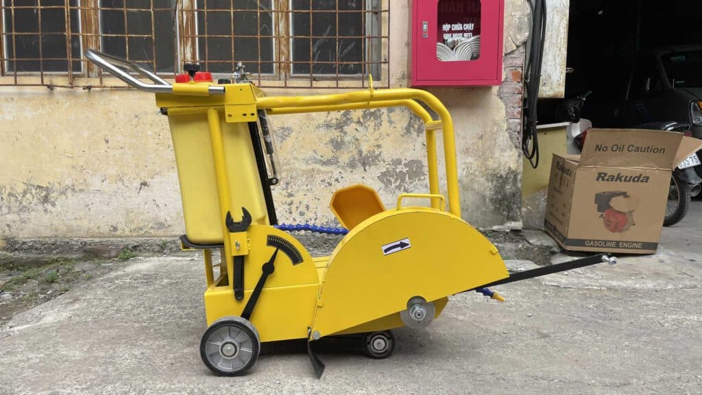 KHUNG MÁY CẮT BÊ TÔNG CBT-20B - 18CM
