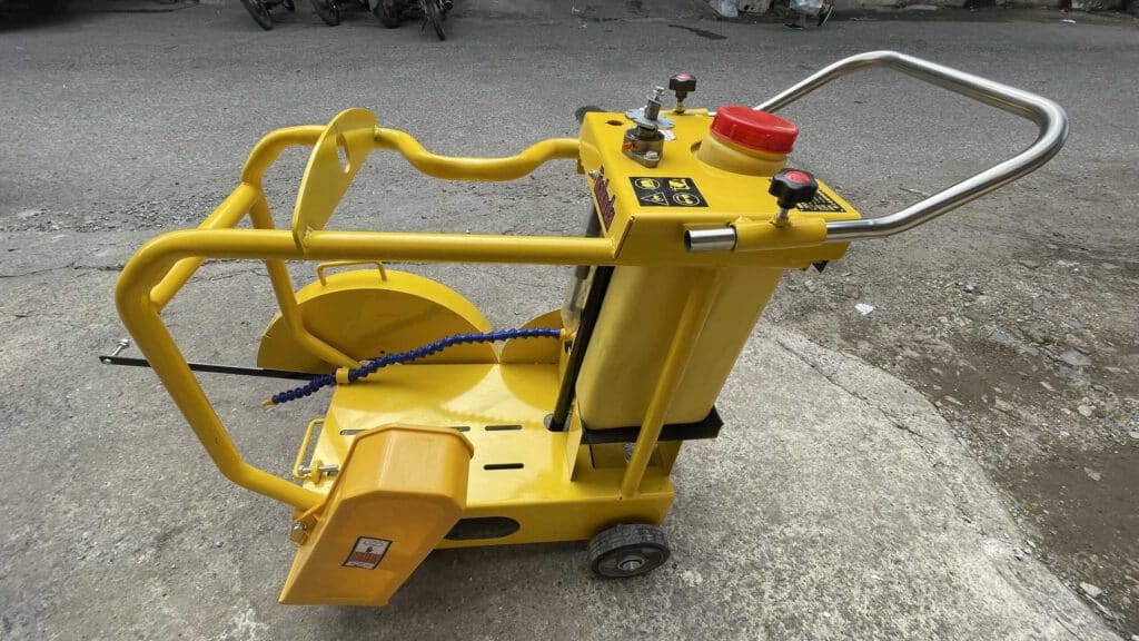 KHUNG MÁY CẮT BÊ TÔNG CBT-20B - 18CM