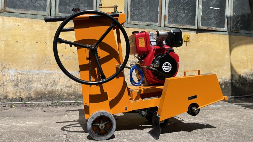 MÁY CẮT BÊ TÔNG KC20 - DIESEL 192FE+ĐỀ NỔ - 18CM