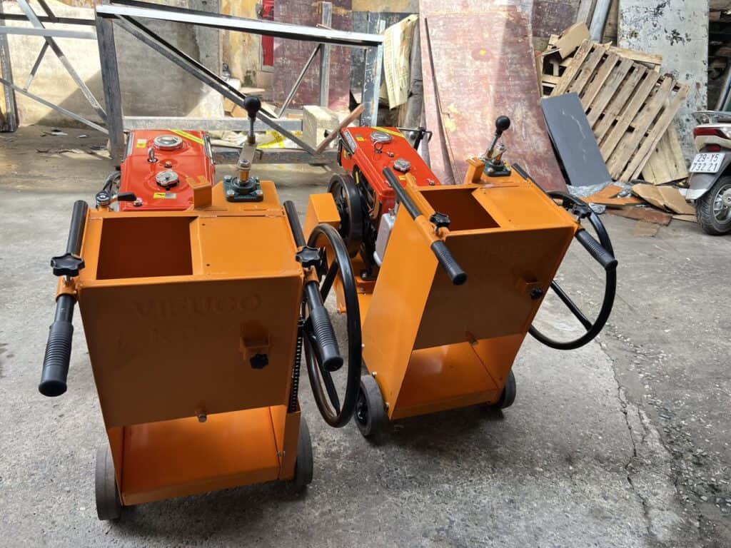 MÁY CẮT BÊ TÔNG KC24 - DIESEL D8 NƯỚC - 20CM