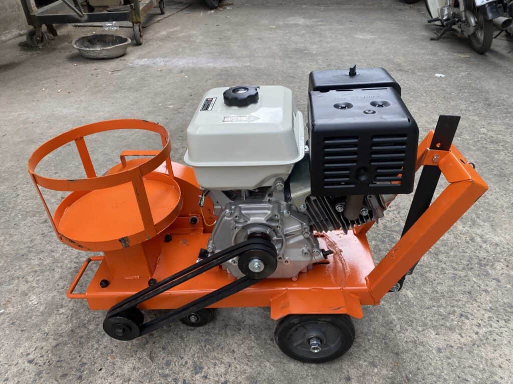 MÁY CẮT BÊ TÔNG KC15-RK (RAKUDA RK130 - 14CM)