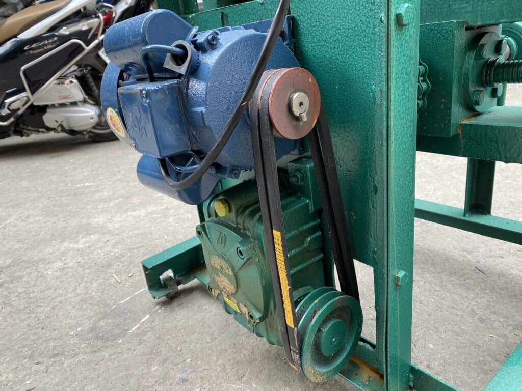 Động cơ với Hộp số MÁY UỐN ỐNG TB-76A