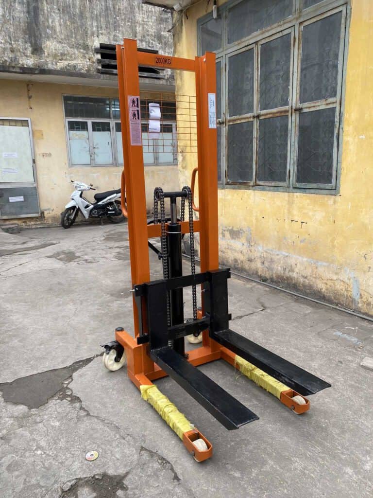 Xe Nâng Cao 1000kg Nâng Cao 1.6m-2 Vam (XNC-150UC)