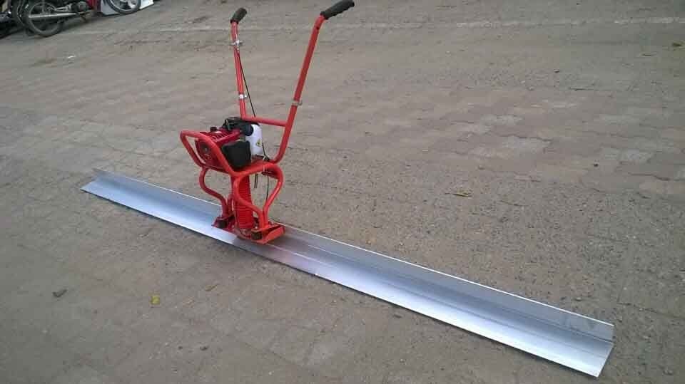 Máy đầm bê tông, công cụ hỗ trợ đắc lực cho thi công công trình